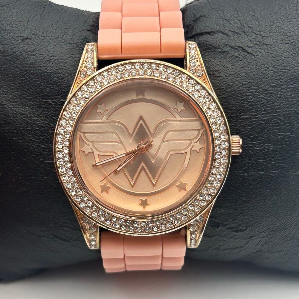 Accutime DC Comics Wonder Woman Crystal Bezel Women’s Analog Watch New Battery